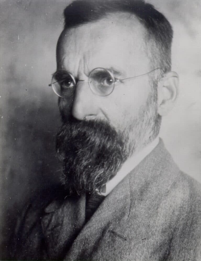 Matija Jama