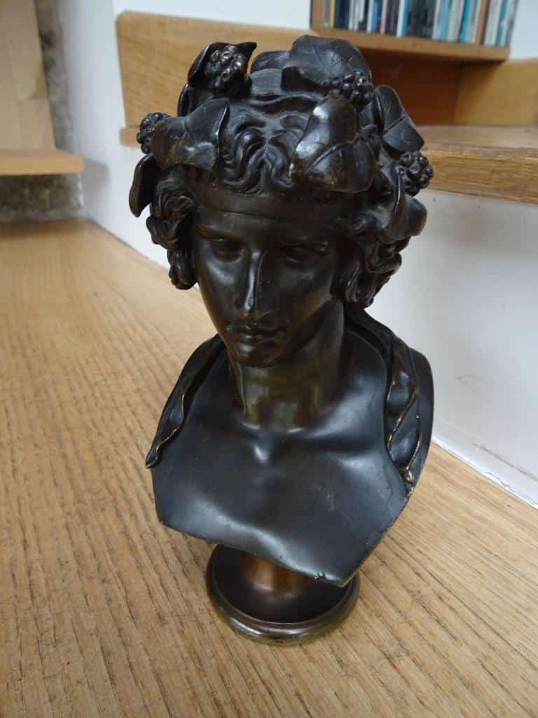 Taxatie van een bronzen buste van Dionysos, 20 cm, met het merk G.S. van G. Susse
