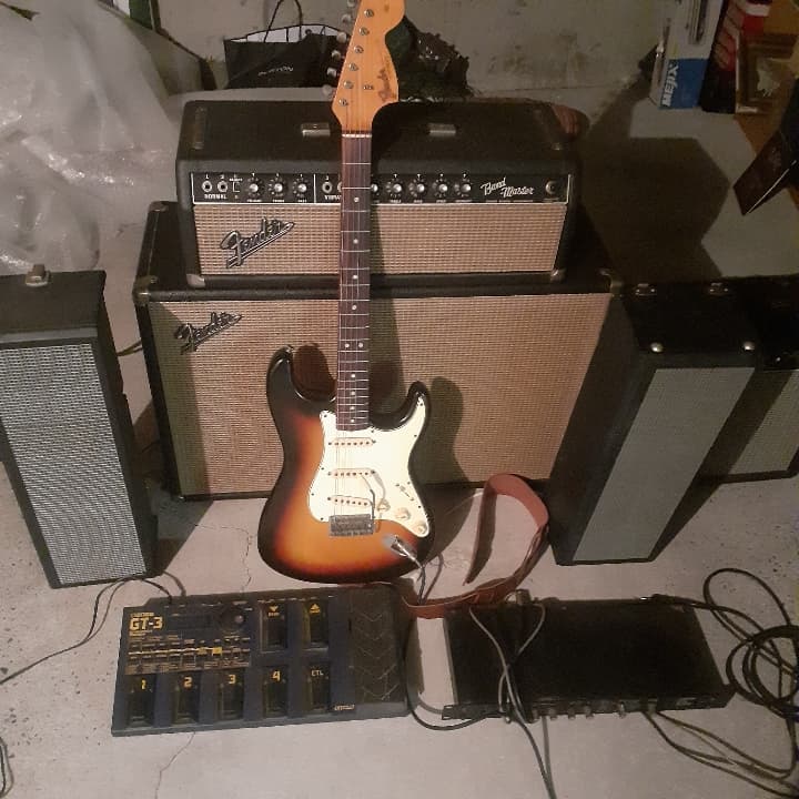 Taxatie van de waarde van een elektrische gitaar van het merk Fender uit het iconische jaar 1967