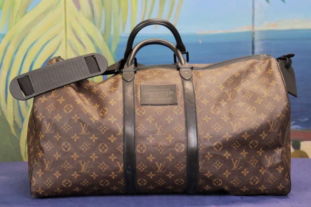 Comment reconnaître un vrai sac Louis Vuitton ? Comment reconnaître un vrai sac Louis Vuitton ?