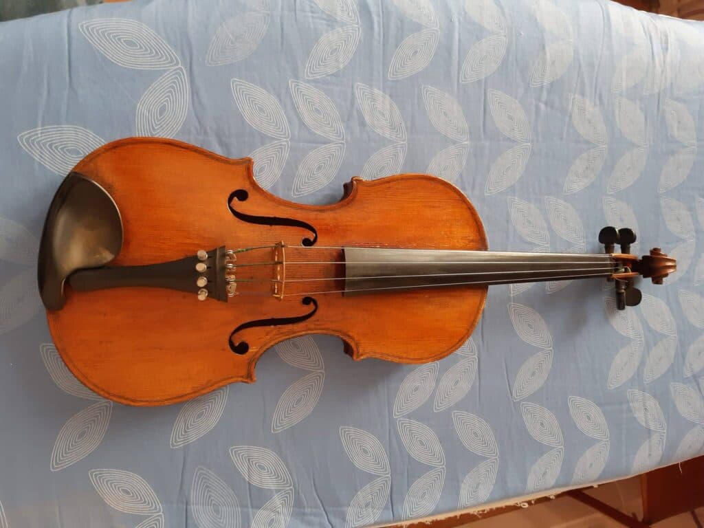 Taxatie van het muziekinstrument Carlo Tononi Taxatie van het muziekinstrument Carlo Tononi