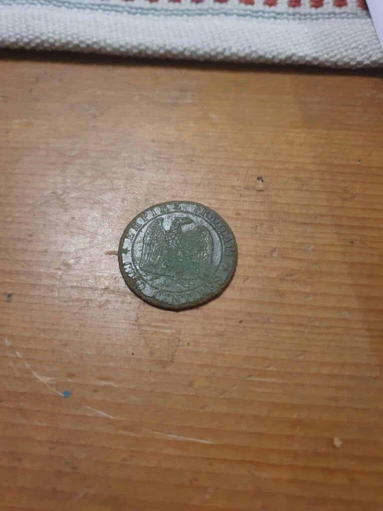 Taxatie van de Munt, medaille van Napoleon van 1855 – Franse Keizerrijk van 5 Centimes, met een Arend in het Midden. Taxatie van de Munt, medaille van Napoleon van 1855 – Franse Keizerrijk van 5 Centimes, met een Arend in het Midden.