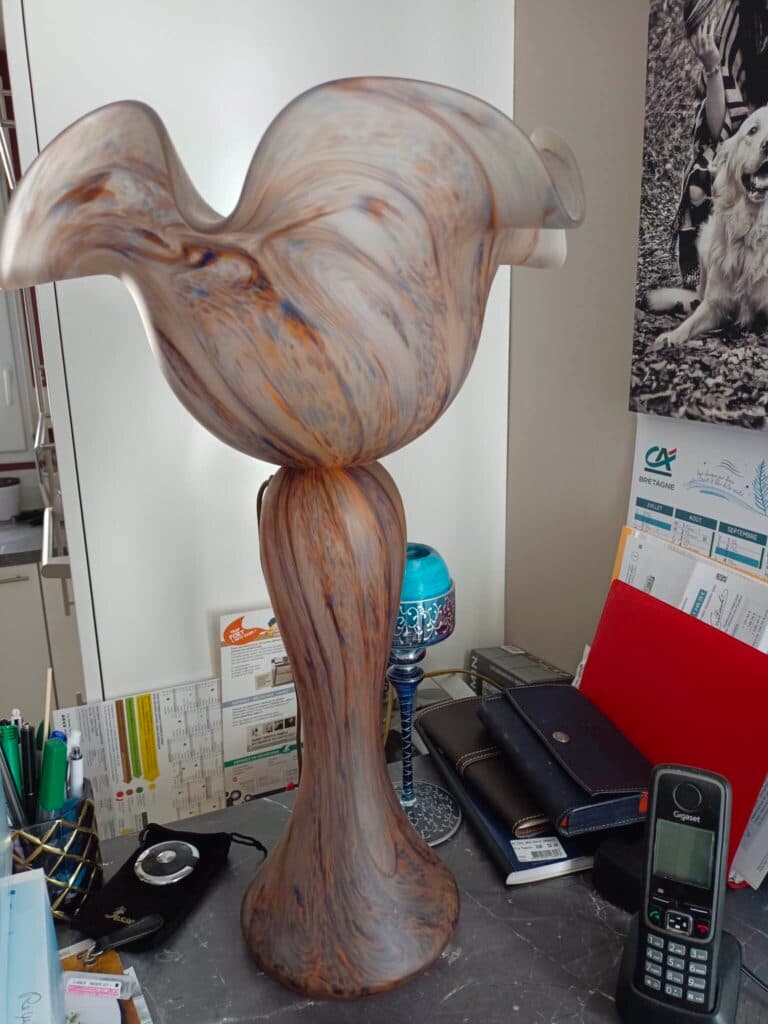 Taxatie van de waarde van een decoratieve Art Deco lamp Taxatie van de waarde van een decoratieve Art Deco lamp