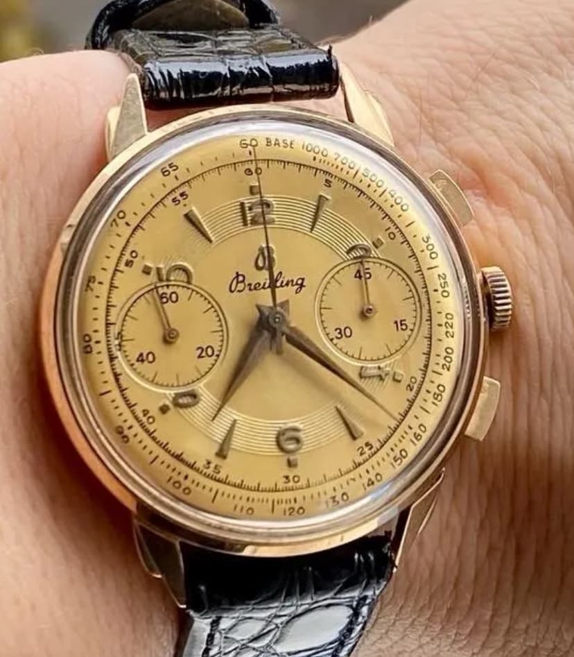 Taxatie van de authenticiteit en waarde van een Breitling-horloge uit de jaren 40-42 in massief goud met referentie 2003