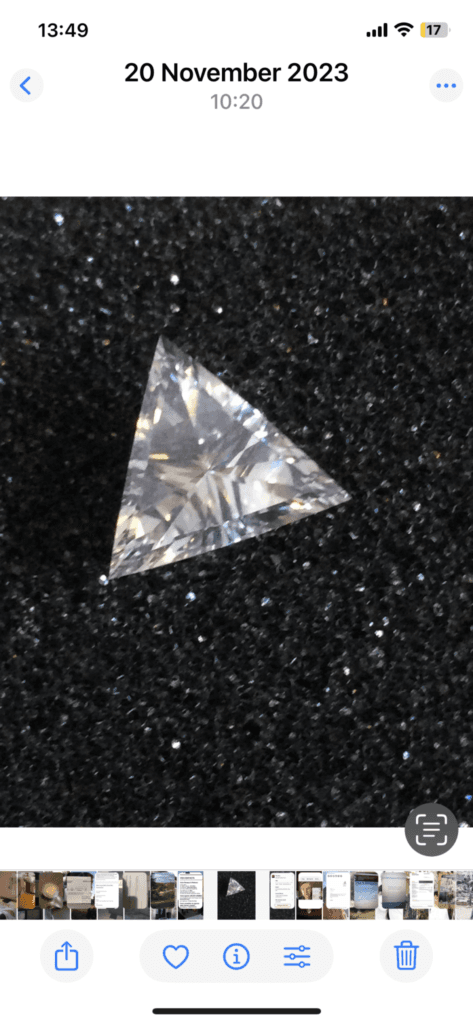 Taxatie van de waarde van een ring versierd met een briljant geslepen diamant van 1,28 karaat van kleur D met GIA-certificaat Taxatie van de waarde van een ring versierd met een briljant geslepen diamant van 1,28 karaat van kleur D met GIA-certificaat