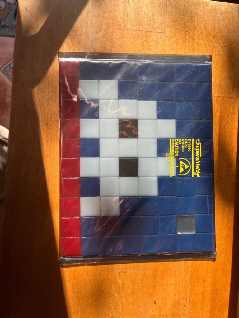 Kit Mosaïque Invasion Space Invader in Keramische Tegels 50x50cm: Genummerde editie 2012 in goede staat