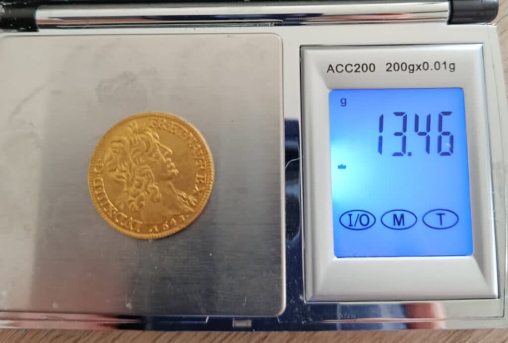 Taxatie van de waarde van een authentieke en waardevolle Double Louis d’or uit 1641, tijdens het bewind van Lodewijk XIII. Taxatie van de waarde van een authentieke en waardevolle Double Louis d’or uit 1641, tijdens het bewind van Lodewijk XIII.