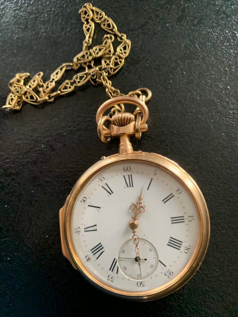 “Taxatie van een 18k gouden zakhorloge van het merk Goulet Paris uit het einde van de 19e en het begin van de 20e eeuw” “Taxatie van een 18k gouden zakhorloge van het merk Goulet Paris uit het einde van de 19e en het begin van de 20e eeuw”