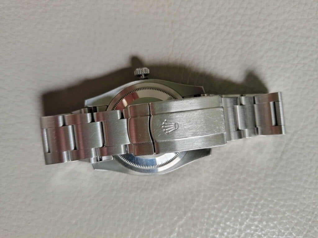 Taxatie van de waarde van een Rolex-horloge van roestvrij staal in uitstekende staat en goed onderhouden