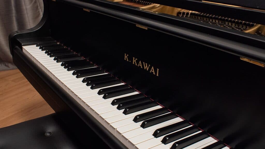 Taxatie van waarde voor een KAWAI vleugelpiano van het type KG-6C nummer 958695