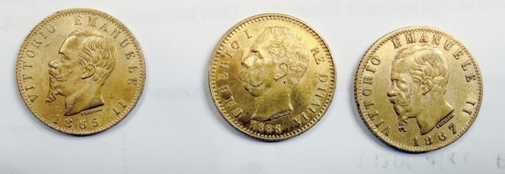 Taxatie van drie waardevolle gouden stukken geërfd van mijn grootmoeder Taxatie van drie waardevolle gouden stukken geërfd van mijn grootmoeder