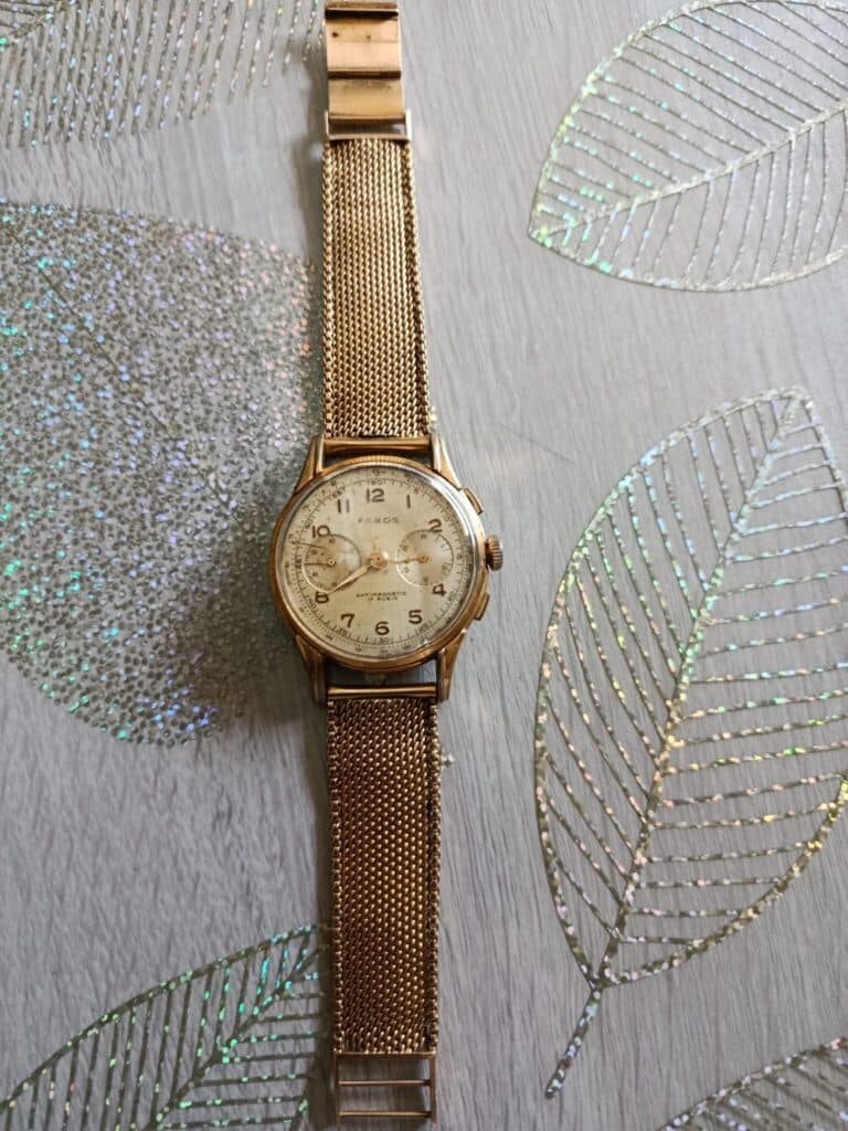 Taxatie van de Waarde van een Antimagnetische Faros Horloge met 17 Rubies in Goede Staat met Extra Accessoires