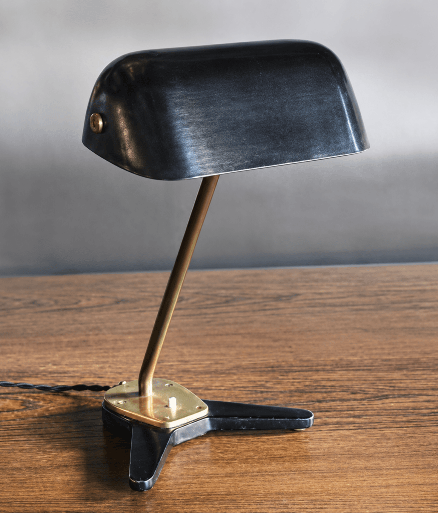 Luminaire Arne Jacobsen : expertise en taxatie Luminaire Arne Jacobsen : expertise en taxatie