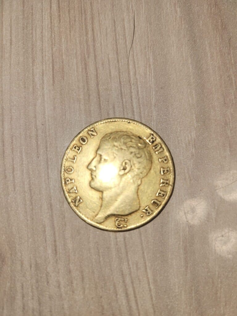 Taxatie van de waarde van een gouden munt uit de Napoleontische tijd – Munt van 40 francs in goede staat